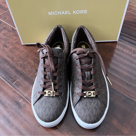 *NIB* Michael Kors Women's Keaton Logo Sneakers - Picture 1 of 9